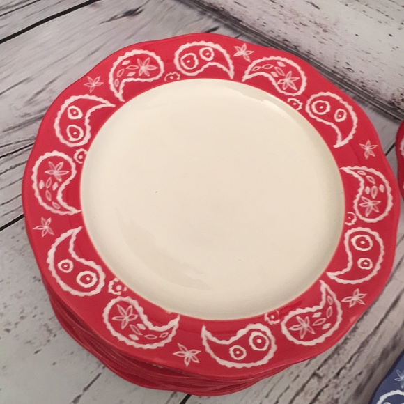Dining Nwot Bandana Print Plates Poshmark